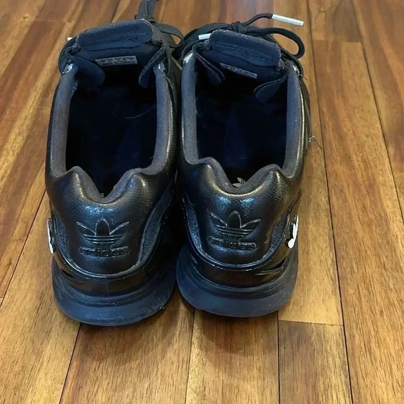 Adidas H3 shoes - Picture 3 of 12